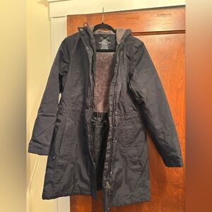 L.L. Bean Black Women’s Winter Warmer Jacket with Hood - size small